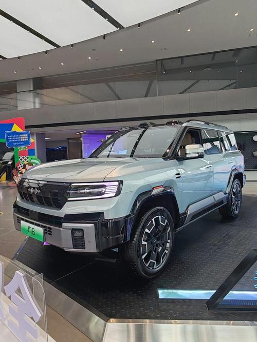 佛山240比亚迪方程豹硬派越野的爆款，英菲尼迪35周年与你共成长
